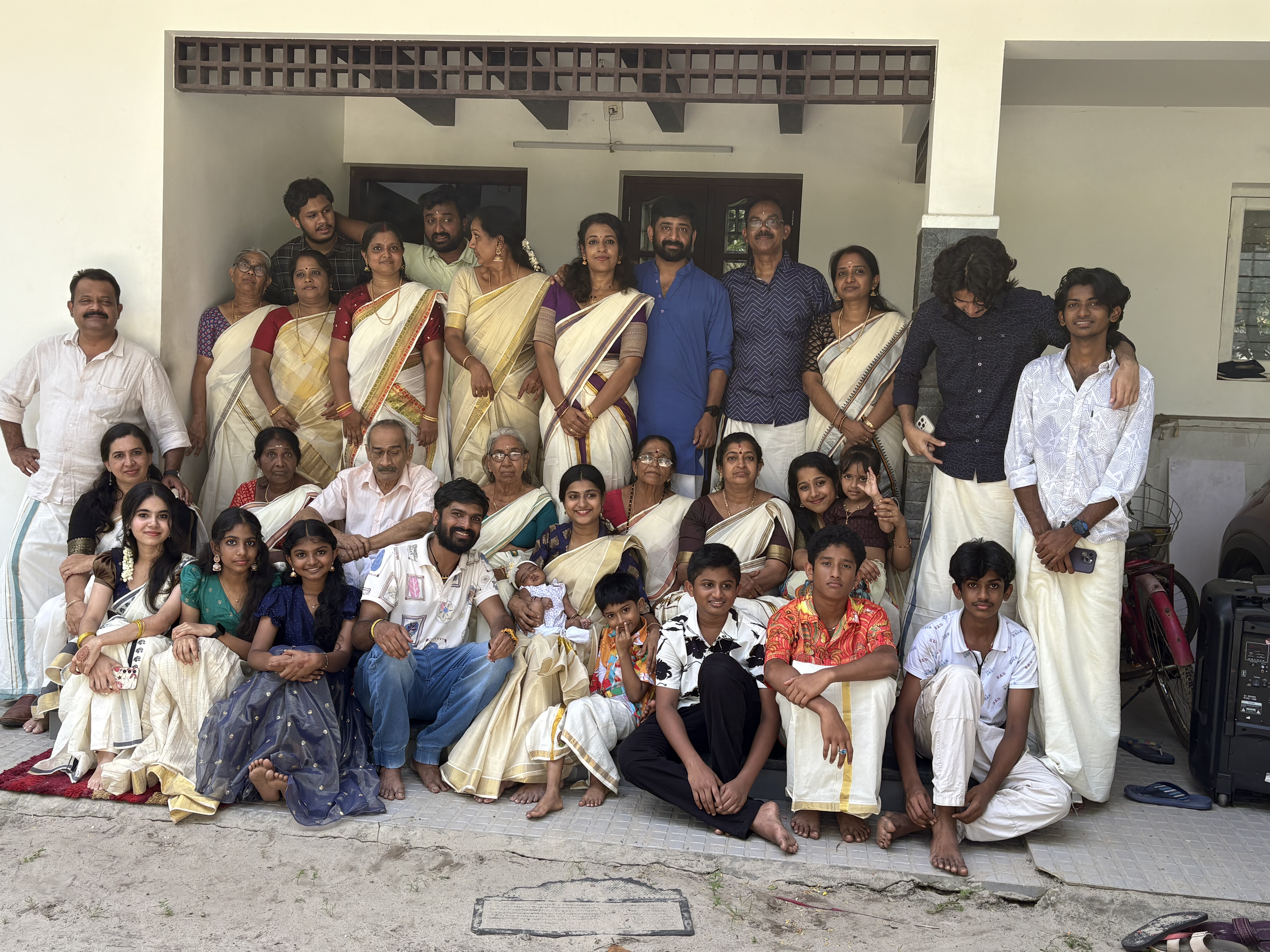 ഗ്രൂപ്പ്  ഫോട്ടോ